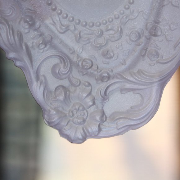 Frosted glass Floral Cameo Portrait woman bust Dresser tray Plate flower Vintage - Picture 4 of 5